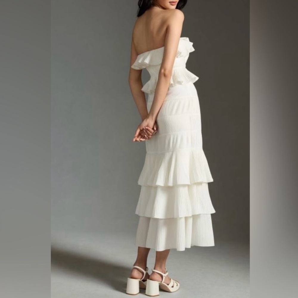 NWT anthropology Elegant White Ruffle Strapless Dress size M - Picture 2 of 6